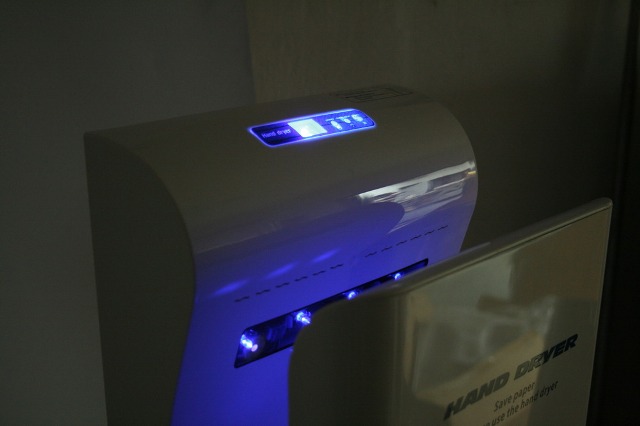 Obrázek galerie pro produkt Jet Dryer STYLE bílý + AKCE a Záruka+, Tryskový osoušeč rukou, Hepa filtr H13, UV diody
