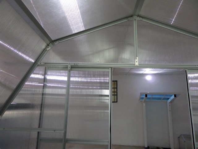 Obrázek galerie pro produkt Polykarbonátový zahradní skleník VeGA Komfort TITAN 9900 STRONG + AKCE, rozměr 281x350x250cm